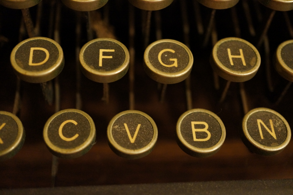 personaje máquina de escribir