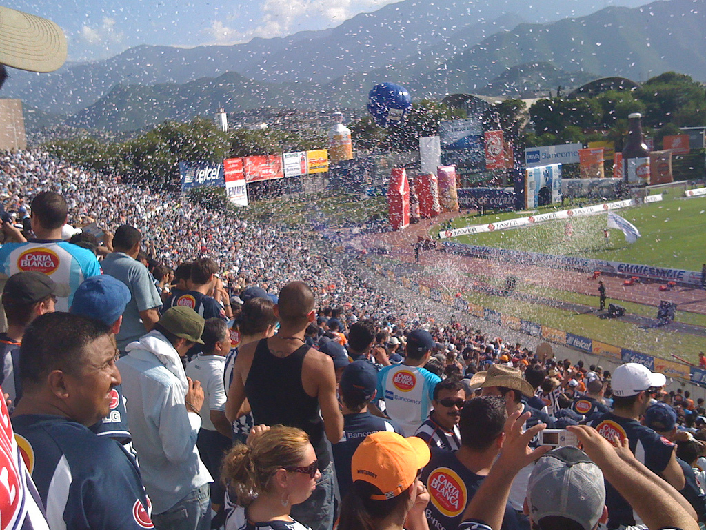 rayados futbol tec pulseras